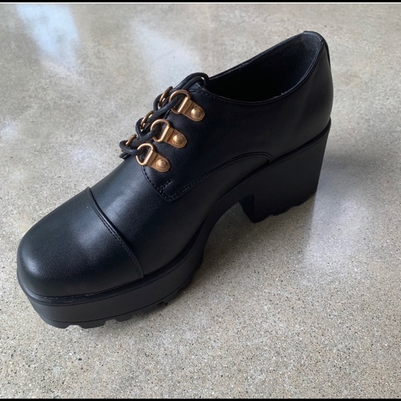 black chunky platform shoes